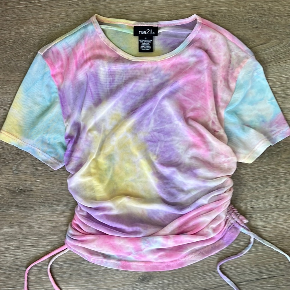 Mesh colorful top